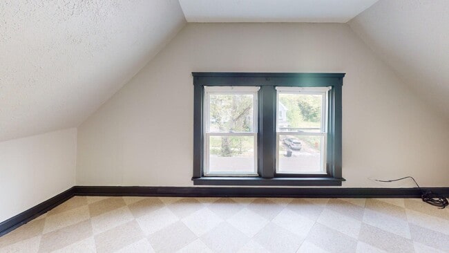 Building Photo - 3334 W 82nd St