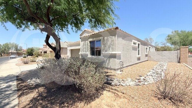 Building Photo - 1228 E Palo Verde Dr