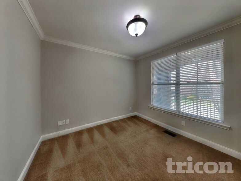 Building Photo - 130 Cobbler Cir