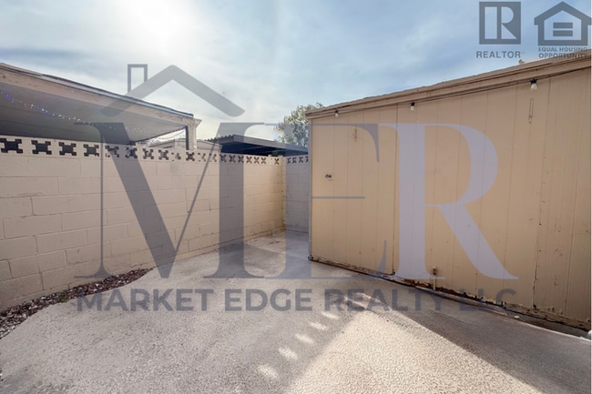 Building Photo - 2Bed/1.5Bath Townhome at Glendale/43rd Ave! Ready for Immediate Move-In!