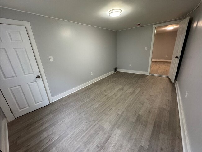 Building Photo - 28 Lydia St