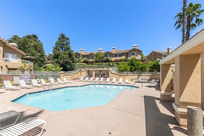 Building Photo - 41 Alondra