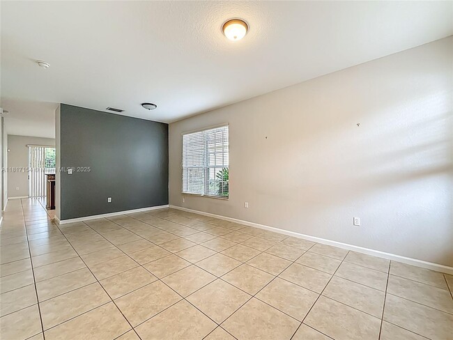 Building Photo - 3256 NW 31st Terrace
