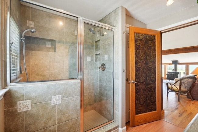 Building Photo - 4211 San Jacinto Dr