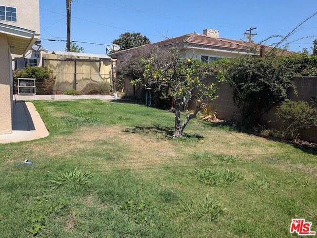 Building Photo - 1308 S Montebello Blvd