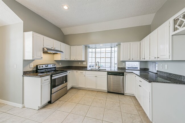 Building Photo - 5507 Village Springs Dr