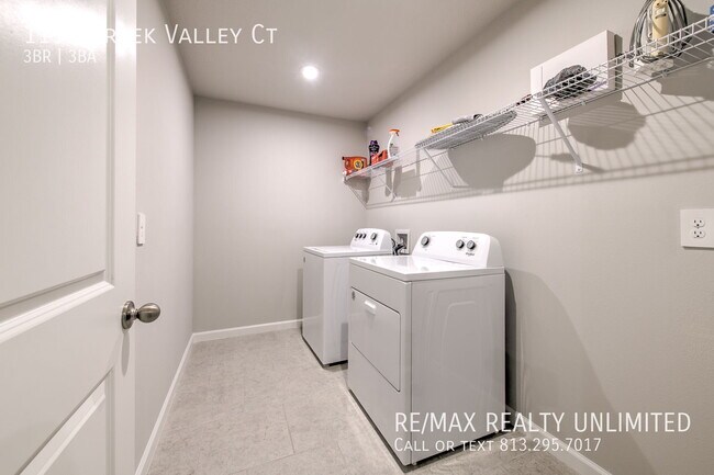 Building Photo - 1133 Crk Vly Ct