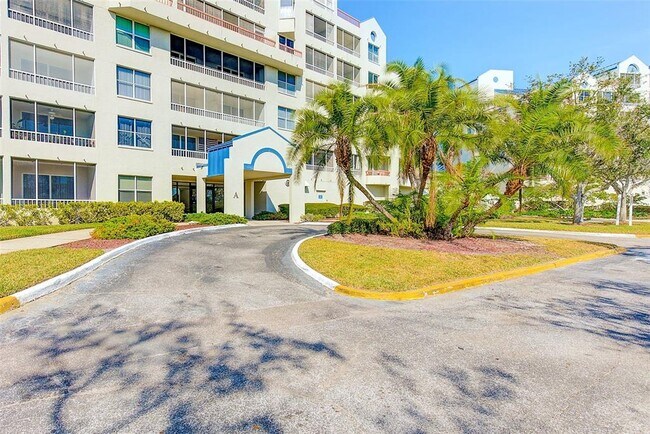Building Photo - 2333 Feather Sound Dr