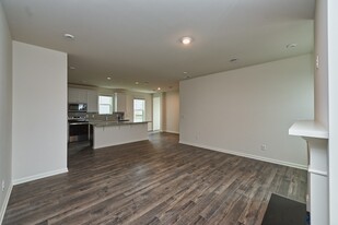 Building Photo - 5373 Bellflower Hls
