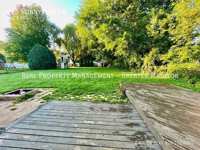 Building Photo - 425 Sunnyview Ln