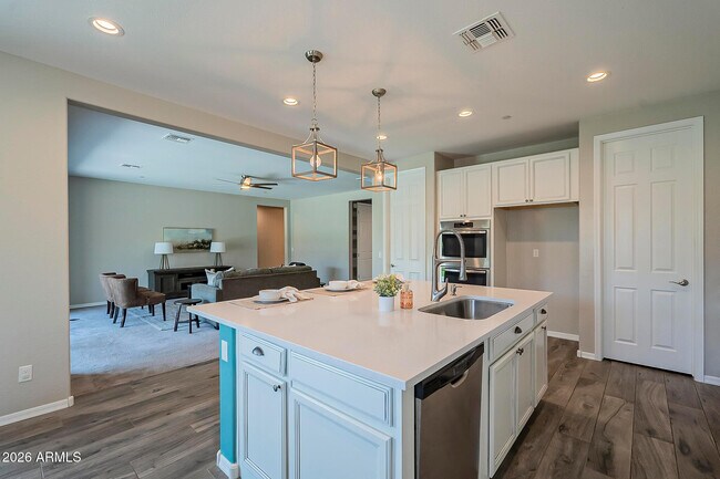 Building Photo - 11628 W Andrew Ln