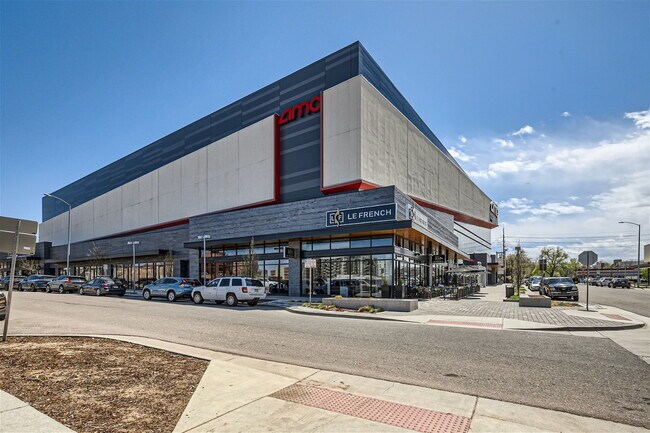 Building Photo - Fully Furnished Denver Apartment Near City Park, Cherry Creek & Congress Park