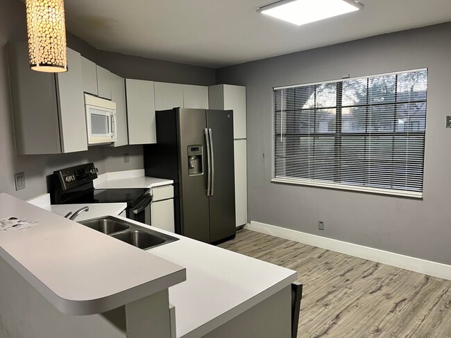 Building Photo - 6080 Verde Trail S
