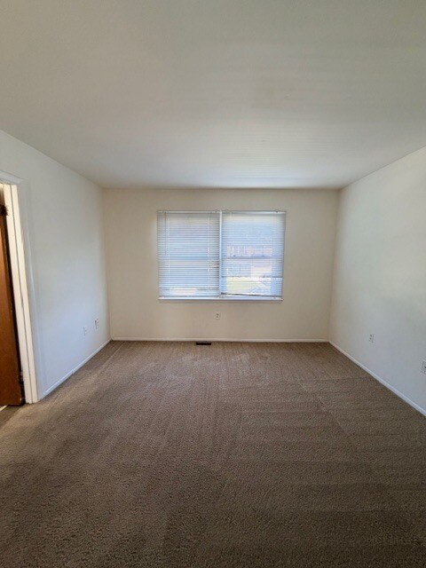Building Photo - 21 Stephanie Dr