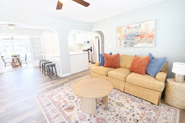 Building Photo - 1905 E Hatton St