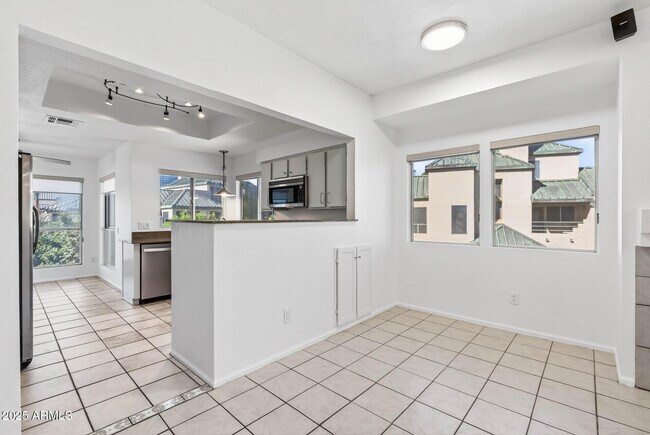 Building Photo - 101 N 7th St