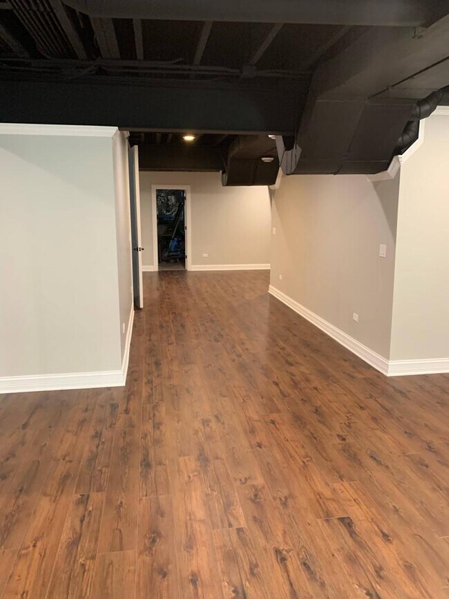 Building Photo - 1800 Sawgrass St