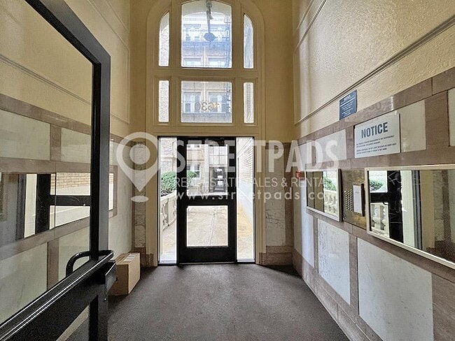Building Photo - 2 bedroom in Boston MA 02135