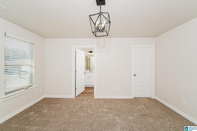 Building Photo - 1405 Brookhaven Dr