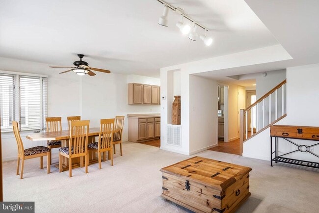 Building Photo - 539 Hudson Ave