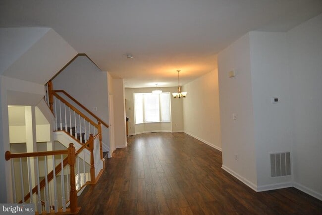 Building Photo - 6340 Demme Pl
