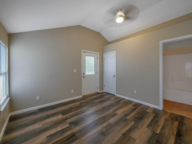 Building Photo - 40 Case Cir