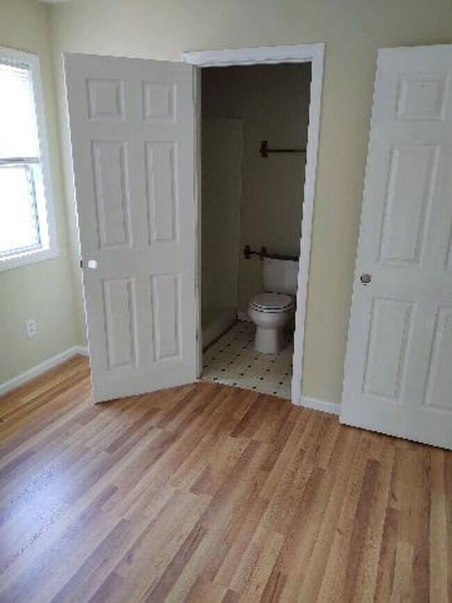 Building Photo - 23 Griffin St