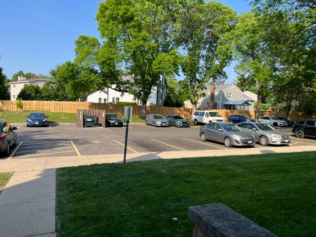 Building Photo - 801 S Dwyer Ave