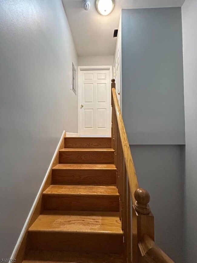 Building Photo - 150 Orange St