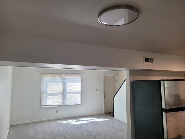 Building Photo - 3501 Commerce St