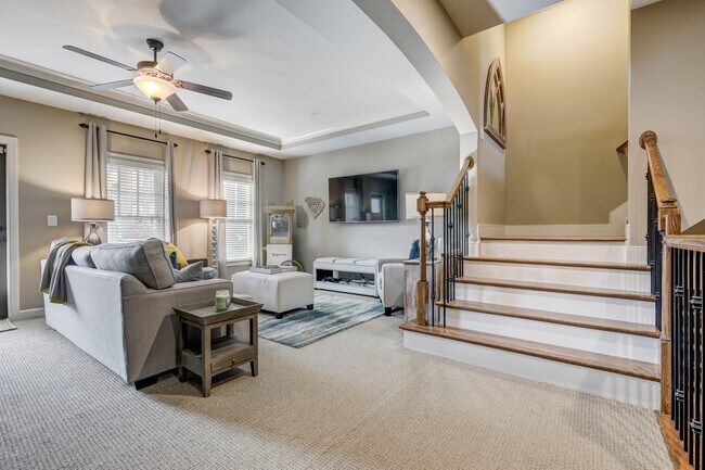 Building Photo - 2114 W Village Xing