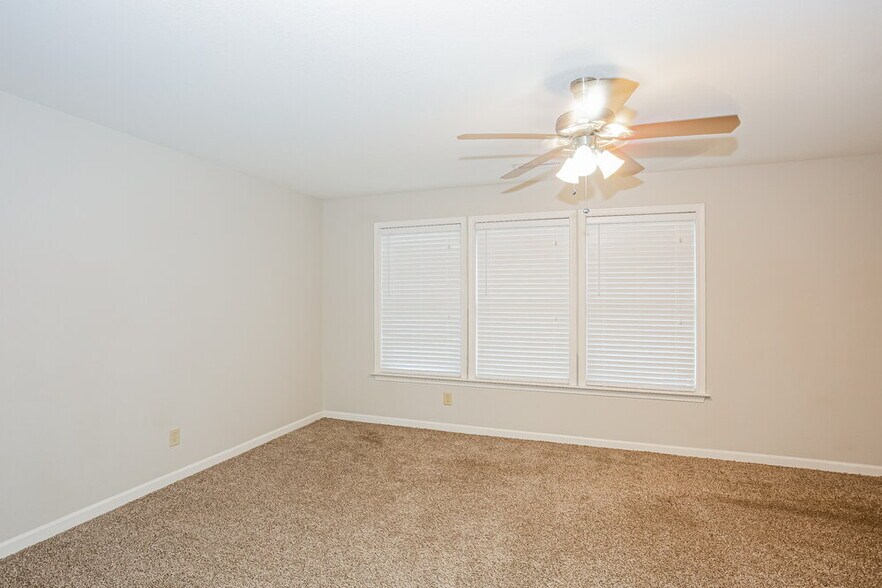 Building Photo - 1626 Matthew Allen Cir