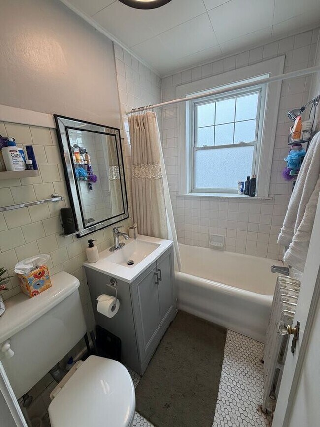 Building Photo - 1110 Curtiss St