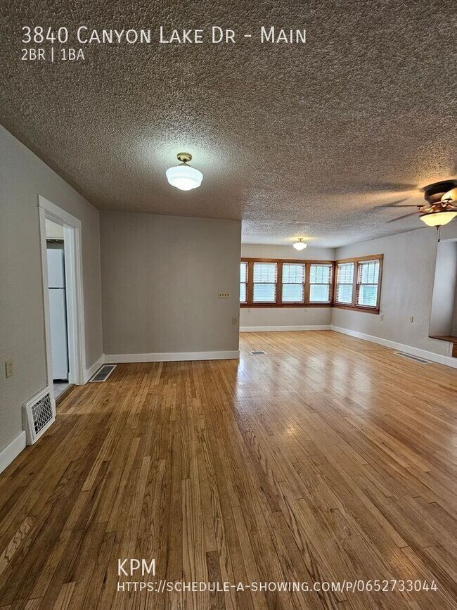 Building Photo - 3840 Canyon Lake Dr