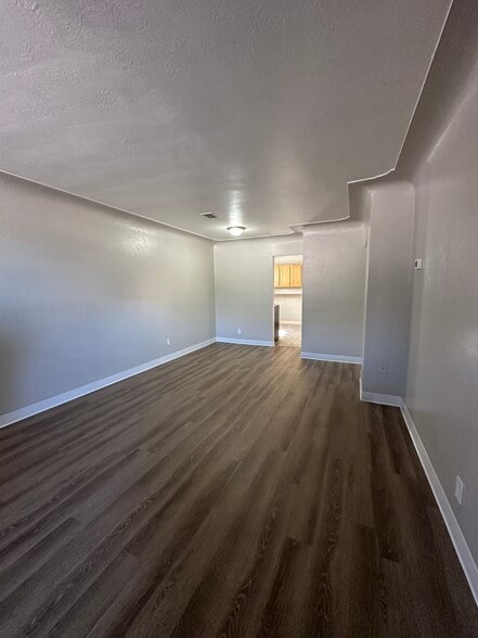 Primary Photo - Race Street Apartments