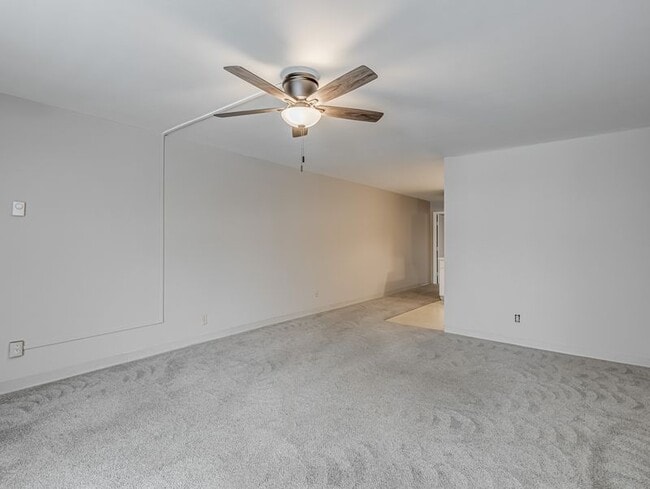 Building Photo - 2331 E Market St