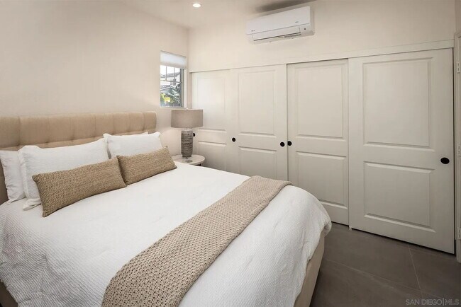 Building Photo - "Cozy 2-Bed Retreat in Chula Vista – Your Perfect California Haven!"