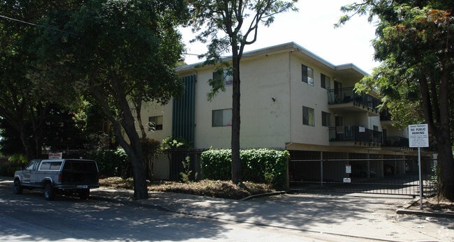 Building Photo - O'Neil Estates