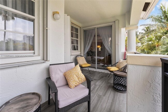 Building Photo - 3155 NE 184th St