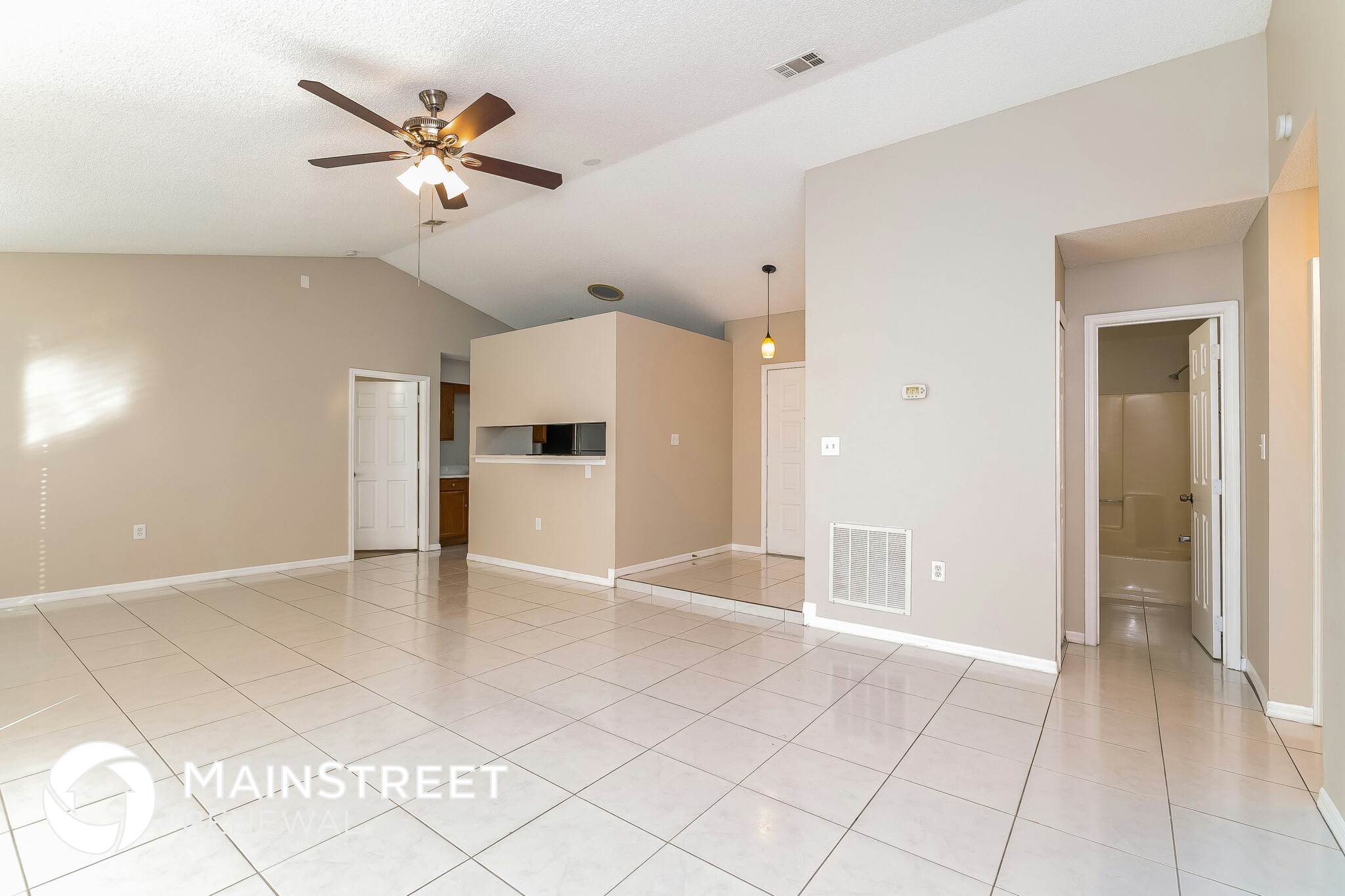 Building Photo - 657 Koala Ct