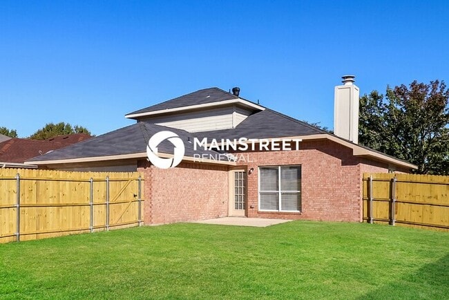 Building Photo - 3 Bedroom Pet-Friendly Home in Cedar Hill, TX with Main Street Renewal