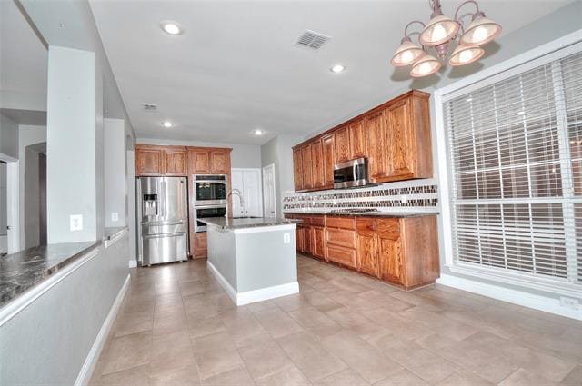 Building Photo - 6212 Meadowcrest Ln