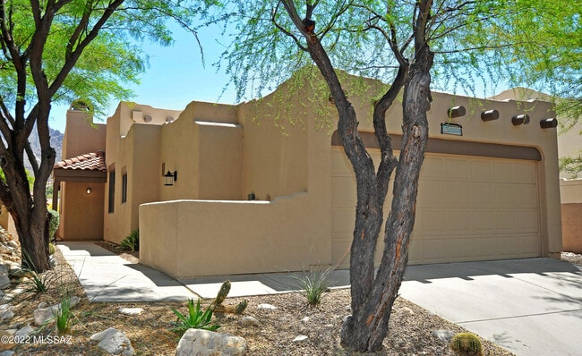 Building Photo - 1600 E Deer Shadow Ln