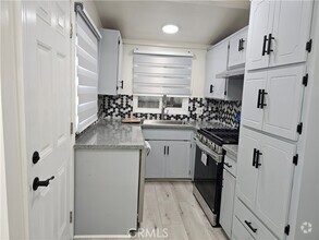Building Photo - 2547 Hermosa Ave
