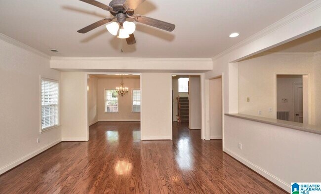 Building Photo - 107 Castlehill Dr