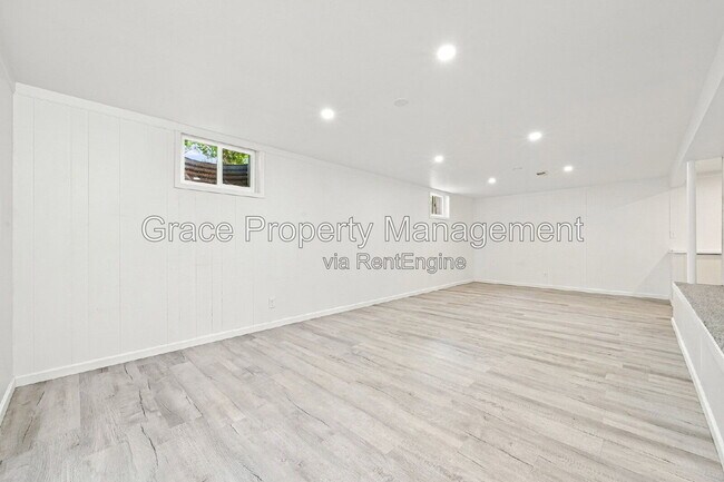 Building Photo - 1333 S Kendall Ct