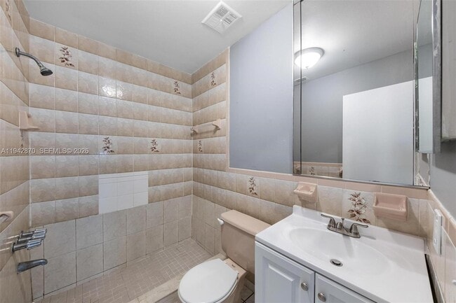 Building Photo - 2348 SW 138th Pl