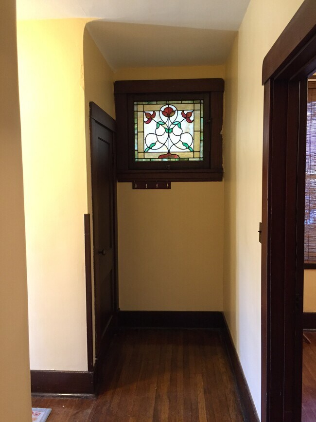 Building Photo - 308 5th Ave