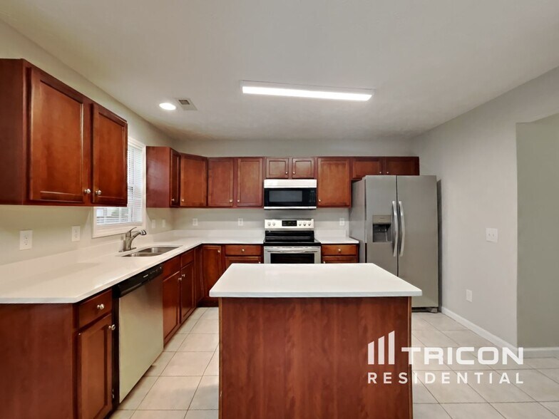 Building Photo - 147 Scotland Dr