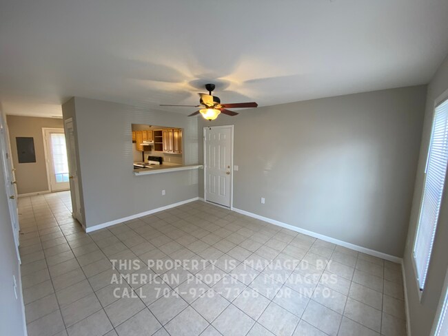 Building Photo - 501 Martin Cir
